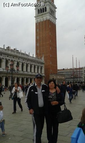 [P01] Noi si turnul Campanille,piata San Marco-VENETIA-2015 » foto by DORICA
 - 
<span class="allrVoted glyphicon glyphicon-heart hidden" id="av1253346"></span>
<a class="m-l-10 hidden" id="sv1253346" onclick="voting_Foto_DelVot(,1253346,19989)" role="button">șterge vot <span class="glyphicon glyphicon-remove"></span></a>
<a id="v91253346" class=" c-red"  onclick="voting_Foto_SetVot(1253346)" role="button"><span class="glyphicon glyphicon-heart-empty"></span> <b>LIKE</b> = Votează poza</a> <img class="hidden"  id="f1253346W9" src="/imagini/loader.gif" border="0" /><span class="AjErrMes hidden" id="e1253346ErM"></span>
