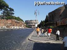 [P18] Drumul catre Coloseum - Roma » foto by yuly68*
 - 
<span class="allrVoted glyphicon glyphicon-heart hidden" id="av387469"></span>
<a class="m-l-10 hidden" id="sv387469" onclick="voting_Foto_DelVot(,387469,20020)" role="button">șterge vot <span class="glyphicon glyphicon-remove"></span></a>
<a id="v9387469" class=" c-red"  onclick="voting_Foto_SetVot(387469)" role="button"><span class="glyphicon glyphicon-heart-empty"></span> <b>LIKE</b> = Votează poza</a> <img class="hidden"  id="f387469W9" src="/imagini/loader.gif" border="0" /><span class="AjErrMes hidden" id="e387469ErM"></span>