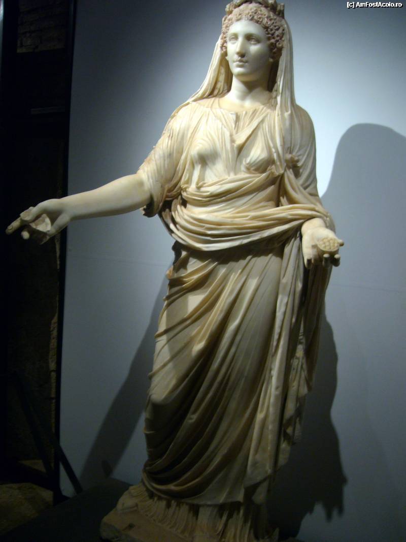 [P25] Incursiune în Roma (III) Colina Palatină, statuie romana » foto by magdalena
 - 
<span class="allrVoted glyphicon glyphicon-heart hidden" id="av281496"></span>
<a class="m-l-10 hidden" id="sv281496" onclick="voting_Foto_DelVot(,281496,20020)" role="button">șterge vot <span class="glyphicon glyphicon-remove"></span></a>
<a id="v9281496" class=" c-red"  onclick="voting_Foto_SetVot(281496)" role="button"><span class="glyphicon glyphicon-heart-empty"></span> <b>LIKE</b> = Votează poza</a> <img class="hidden"  id="f281496W9" src="/imagini/loader.gif" border="0" /><span class="AjErrMes hidden" id="e281496ErM"></span>