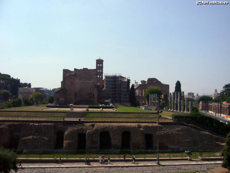 [P34] Incursiune în Roma (III) Colina Palatină, vedere dinspre Colloseum spre Palatin şi Forul Roman » foto by magdalena
 - 
<span class="allrVoted glyphicon glyphicon-heart hidden" id="av281513"></span>
<a class="m-l-10 hidden" id="sv281513" onclick="voting_Foto_DelVot(,281513,20020)" role="button">șterge vot <span class="glyphicon glyphicon-remove"></span></a>
<a id="v9281513" class=" c-red"  onclick="voting_Foto_SetVot(281513)" role="button"><span class="glyphicon glyphicon-heart-empty"></span> <b>LIKE</b> = Votează poza</a> <img class="hidden"  id="f281513W9" src="/imagini/loader.gif" border="0" /><span class="AjErrMes hidden" id="e281513ErM"></span>