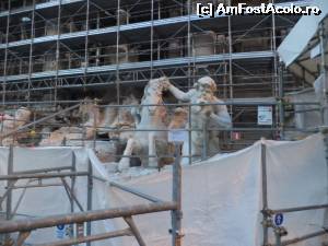 [P01] Fontana di Trevi in plina renovare » foto by neenee
 - 
<span class="allrVoted glyphicon glyphicon-heart hidden" id="av593719"></span>
<a class="m-l-10 hidden" id="sv593719" onclick="voting_Foto_DelVot(,593719,20021)" role="button">șterge vot <span class="glyphicon glyphicon-remove"></span></a>
<a id="v9593719" class=" c-red"  onclick="voting_Foto_SetVot(593719)" role="button"><span class="glyphicon glyphicon-heart-empty"></span> <b>LIKE</b> = Votează poza</a> <img class="hidden"  id="f593719W9" src="/imagini/loader.gif" border="0" /><span class="AjErrMes hidden" id="e593719ErM"></span>