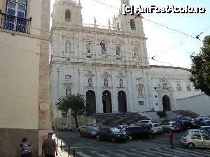 [P08] Biserica Vicente de Fora -fatada si doi localnici » foto by mireille
 - 
<span class="allrVoted glyphicon glyphicon-heart hidden" id="av458960"></span>
<a class="m-l-10 hidden" id="sv458960" onclick="voting_Foto_DelVot(,458960,20046)" role="button">șterge vot <span class="glyphicon glyphicon-remove"></span></a>
<a id="v9458960" class=" c-red"  onclick="voting_Foto_SetVot(458960)" role="button"><span class="glyphicon glyphicon-heart-empty"></span> <b>LIKE</b> = Votează poza</a> <img class="hidden"  id="f458960W9" src="/imagini/loader.gif" border="0" /><span class="AjErrMes hidden" id="e458960ErM"></span>