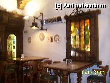 [P05] Mesele de la intrarea in restaurant. Vedeti agatat de perete 'resoul' pentru fumatori :) » foto by alinaro
 - 
<span class="allrVoted glyphicon glyphicon-heart hidden" id="av301130"></span>
<a class="m-l-10 hidden" id="sv301130" onclick="voting_Foto_DelVot(,301130,20069)" role="button">șterge vot <span class="glyphicon glyphicon-remove"></span></a>
<a id="v9301130" class=" c-red"  onclick="voting_Foto_SetVot(301130)" role="button"><span class="glyphicon glyphicon-heart-empty"></span> <b>LIKE</b> = Votează poza</a> <img class="hidden"  id="f301130W9" src="/imagini/loader.gif" border="0" /><span class="AjErrMes hidden" id="e301130ErM"></span>
