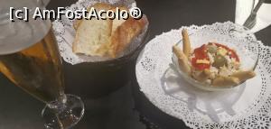[P28] Salată rusească în Piața Spaniei, la restaurantul unde am căutat fructe de mare și paella. » foto by Aurici
 - 
<span class="allrVoted glyphicon glyphicon-heart hidden" id="av1264429"></span>
<a class="m-l-10 hidden" id="sv1264429" onclick="voting_Foto_DelVot(,1264429,20069)" role="button">șterge vot <span class="glyphicon glyphicon-remove"></span></a>
<a id="v91264429" class=" c-red"  onclick="voting_Foto_SetVot(1264429)" role="button"><span class="glyphicon glyphicon-heart-empty"></span> <b>LIKE</b> = Votează poza</a> <img class="hidden"  id="f1264429W9" src="/imagini/loader.gif" border="0" /><span class="AjErrMes hidden" id="e1264429ErM"></span>