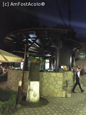 [P04] terasa restaurant Green Park din Bacau - barul » foto by Dan&Ema
 - 
<span class="allrVoted glyphicon glyphicon-heart hidden" id="av795186"></span>
<a class="m-l-10 hidden" id="sv795186" onclick="voting_Foto_DelVot(,795186,20077)" role="button">șterge vot <span class="glyphicon glyphicon-remove"></span></a>
<a id="v9795186" class=" c-red"  onclick="voting_Foto_SetVot(795186)" role="button"><span class="glyphicon glyphicon-heart-empty"></span> <b>LIKE</b> = Votează poza</a> <img class="hidden"  id="f795186W9" src="/imagini/loader.gif" border="0" /><span class="AjErrMes hidden" id="e795186ErM"></span>
