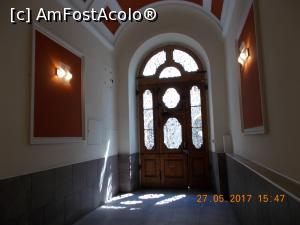 [P05] Holul blocului unde este hotelul.  » foto by elviramvio
 - 
<span class="allrVoted glyphicon glyphicon-heart hidden" id="av871009"></span>
<a class="m-l-10 hidden" id="sv871009" onclick="voting_Foto_DelVot(,871009,20078)" role="button">șterge vot <span class="glyphicon glyphicon-remove"></span></a>
<a id="v9871009" class=" c-red"  onclick="voting_Foto_SetVot(871009)" role="button"><span class="glyphicon glyphicon-heart-empty"></span> <b>LIKE</b> = Votează poza</a> <img class="hidden"  id="f871009W9" src="/imagini/loader.gif" border="0" /><span class="AjErrMes hidden" id="e871009ErM"></span>