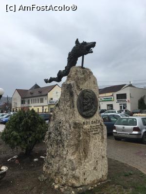 [P05] Piața Centrală - Noi Dacii » foto by RossoNerro
 - 
<span class="allrVoted glyphicon glyphicon-heart hidden" id="av930203"></span>
<a class="m-l-10 hidden" id="sv930203" onclick="voting_Foto_DelVot(,930203,20092)" role="button">șterge vot <span class="glyphicon glyphicon-remove"></span></a>
<a id="v9930203" class=" c-red"  onclick="voting_Foto_SetVot(930203)" role="button"><span class="glyphicon glyphicon-heart-empty"></span> <b>LIKE</b> = Votează poza</a> <img class="hidden"  id="f930203W9" src="/imagini/loader.gif" border="0" /><span class="AjErrMes hidden" id="e930203ErM"></span>