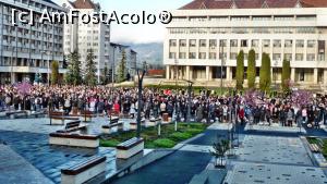 [P03] Într-o ordine desăvârşită, credincioşii catolici ocupă întregul platou din centrul oraşului » foto by Lucien
 - 
<span class="allrVoted glyphicon glyphicon-heart hidden" id="av731532"></span>
<a class="m-l-10 hidden" id="sv731532" onclick="voting_Foto_DelVot(,731532,20160)" role="button">șterge vot <span class="glyphicon glyphicon-remove"></span></a>
<a id="v9731532" class=" c-red"  onclick="voting_Foto_SetVot(731532)" role="button"><span class="glyphicon glyphicon-heart-empty"></span> <b>LIKE</b> = Votează poza</a> <img class="hidden"  id="f731532W9" src="/imagini/loader.gif" border="0" /><span class="AjErrMes hidden" id="e731532ErM"></span>
