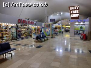 [P25] Aeroportul Internațional Hurghada. » foto by ovidiuyepi
 - 
<span class="allrVoted glyphicon glyphicon-heart hidden" id="av1360127"></span>
<a class="m-l-10 hidden" id="sv1360127" onclick="voting_Foto_DelVot(,1360127,20178)" role="button">șterge vot <span class="glyphicon glyphicon-remove"></span></a>
<a id="v91360127" class=" c-red"  onclick="voting_Foto_SetVot(1360127)" role="button"><span class="glyphicon glyphicon-heart-empty"></span> <b>LIKE</b> = Votează poza</a> <img class="hidden"  id="f1360127W9" src="/imagini/loader.gif" border="0" /><span class="AjErrMes hidden" id="e1360127ErM"></span>
