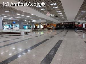 [P26] Aeroportul Internațional Hurghada. » foto by ovidiuyepi
 - 
<span class="allrVoted glyphicon glyphicon-heart hidden" id="av1360128"></span>
<a class="m-l-10 hidden" id="sv1360128" onclick="voting_Foto_DelVot(,1360128,20178)" role="button">șterge vot <span class="glyphicon glyphicon-remove"></span></a>
<a id="v91360128" class=" c-red"  onclick="voting_Foto_SetVot(1360128)" role="button"><span class="glyphicon glyphicon-heart-empty"></span> <b>LIKE</b> = Votează poza</a> <img class="hidden"  id="f1360128W9" src="/imagini/loader.gif" border="0" /><span class="AjErrMes hidden" id="e1360128ErM"></span>