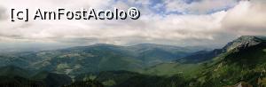 [P28] Munţii Hăaşma şi întreaga zonă de izvoare a Oltului văzute dinspre Piatra Singuratică » foto by Lucien
 - 
<span class="allrVoted glyphicon glyphicon-heart hidden" id="av780013"></span>
<a class="m-l-10 hidden" id="sv780013" onclick="voting_Foto_DelVot(,780013,20181)" role="button">șterge vot <span class="glyphicon glyphicon-remove"></span></a>
<a id="v9780013" class=" c-red"  onclick="voting_Foto_SetVot(780013)" role="button"><span class="glyphicon glyphicon-heart-empty"></span> <b>LIKE</b> = Votează poza</a> <img class="hidden"  id="f780013W9" src="/imagini/loader.gif" border="0" /><span class="AjErrMes hidden" id="e780013ErM"></span>