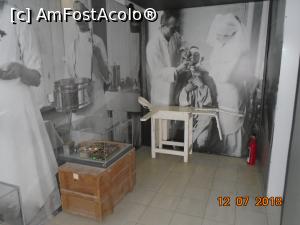 [P31] Spital de campanie - în cabinet la dl. " Dințar"  » foto by Mitica49
 - 
<span class="allrVoted glyphicon glyphicon-heart hidden" id="av1079083"></span>
<a class="m-l-10 hidden" id="sv1079083" onclick="voting_Foto_DelVot(,1079083,20188)" role="button">șterge vot <span class="glyphicon glyphicon-remove"></span></a>
<a id="v91079083" class=" c-red"  onclick="voting_Foto_SetVot(1079083)" role="button"><span class="glyphicon glyphicon-heart-empty"></span> <b>LIKE</b> = Votează poza</a> <img class="hidden"  id="f1079083W9" src="/imagini/loader.gif" border="0" /><span class="AjErrMes hidden" id="e1079083ErM"></span>