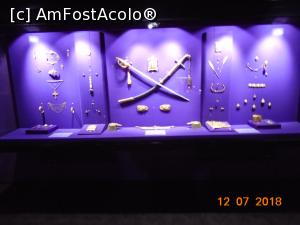 [P17] Diverse podoabe ce au aparținut Lui Al. I. Cuza, regelui Carol I, reginei Elisabeta și unor personalități ale vremii » foto by Mitica49
 - 
<span class="allrVoted glyphicon glyphicon-heart hidden" id="av1083391"></span>
<a class="m-l-10 hidden" id="sv1083391" onclick="voting_Foto_DelVot(,1083391,20188)" role="button">șterge vot <span class="glyphicon glyphicon-remove"></span></a>
<a id="v91083391" class=" c-red"  onclick="voting_Foto_SetVot(1083391)" role="button"><span class="glyphicon glyphicon-heart-empty"></span> <b>LIKE</b> = Votează poza</a> <img class="hidden"  id="f1083391W9" src="/imagini/loader.gif" border="0" /><span class="AjErrMes hidden" id="e1083391ErM"></span>