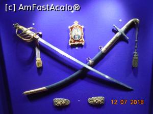 [P18] Obiecte ce au aparținut regelui Carol - săbii, epoleți, portret » foto by Mitica49
 - 
<span class="allrVoted glyphicon glyphicon-heart hidden" id="av1083392"></span>
<a class="m-l-10 hidden" id="sv1083392" onclick="voting_Foto_DelVot(,1083392,20188)" role="button">șterge vot <span class="glyphicon glyphicon-remove"></span></a>
<a id="v91083392" class=" c-red"  onclick="voting_Foto_SetVot(1083392)" role="button"><span class="glyphicon glyphicon-heart-empty"></span> <b>LIKE</b> = Votează poza</a> <img class="hidden"  id="f1083392W9" src="/imagini/loader.gif" border="0" /><span class="AjErrMes hidden" id="e1083392ErM"></span>