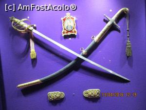 [P03] Săbii primite cadou de regii României.  » foto by elviramvio
 - 
<span class="allrVoted glyphicon glyphicon-heart hidden" id="av731343"></span>
<a class="m-l-10 hidden" id="sv731343" onclick="voting_Foto_DelVot(,731343,20188)" role="button">șterge vot <span class="glyphicon glyphicon-remove"></span></a>
<a id="v9731343" class=" c-red"  onclick="voting_Foto_SetVot(731343)" role="button"><span class="glyphicon glyphicon-heart-empty"></span> <b>LIKE</b> = Votează poza</a> <img class="hidden"  id="f731343W9" src="/imagini/loader.gif" border="0" /><span class="AjErrMes hidden" id="e731343ErM"></span>