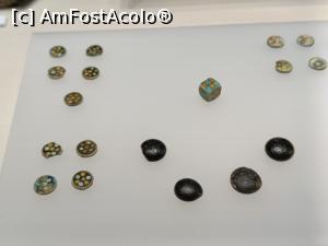 [P13] Set piese jocuri de noroc (Roșia Montană) - Expoziția „Dacia. Ultima frontieră a romanității”. » foto by tata123 🔱
 - 
<span class="allrVoted glyphicon glyphicon-heart hidden" id="av1347172"></span>
<a class="m-l-10 hidden" id="sv1347172" onclick="voting_Foto_DelVot(,1347172,20188)" role="button">șterge vot <span class="glyphicon glyphicon-remove"></span></a>
<a id="v91347172" class=" c-red"  onclick="voting_Foto_SetVot(1347172)" role="button"><span class="glyphicon glyphicon-heart-empty"></span> <b>LIKE</b> = Votează poza</a> <img class="hidden"  id="f1347172W9" src="/imagini/loader.gif" border="0" /><span class="AjErrMes hidden" id="e1347172ErM"></span>