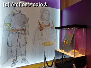 [P16] Piese din „Tezaurul de la Pietroasele” - Expoziția „Dacia. Ultima frontieră a romanității”. » foto by tata123 🔱
 - 
<span class="allrVoted glyphicon glyphicon-heart hidden" id="av1347175"></span>
<a class="m-l-10 hidden" id="sv1347175" onclick="voting_Foto_DelVot(,1347175,20188)" role="button">șterge vot <span class="glyphicon glyphicon-remove"></span></a>
<a id="v91347175" class=" c-red"  onclick="voting_Foto_SetVot(1347175)" role="button"><span class="glyphicon glyphicon-heart-empty"></span> <b>LIKE</b> = Votează poza</a> <img class="hidden"  id="f1347175W9" src="/imagini/loader.gif" border="0" /><span class="AjErrMes hidden" id="e1347175ErM"></span>