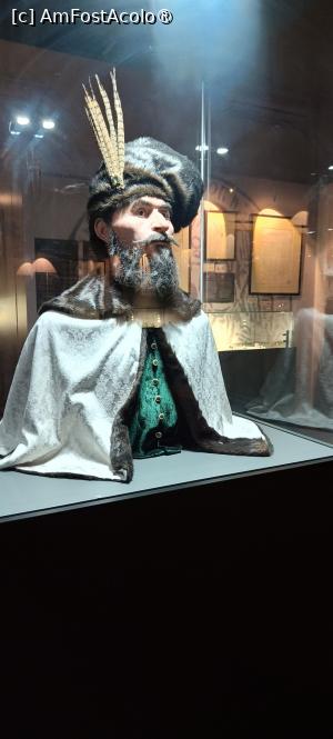 [P21] Reconstituire tridimensională a voievodului Mihai Viteazul (foto 2024). » foto by tata123 🔱
 - 
<span class="allrVoted glyphicon glyphicon-heart hidden" id="av1504597"></span>
<a class="m-l-10 hidden" id="sv1504597" onclick="voting_Foto_DelVot(,1504597,20189)" role="button">șterge vot <span class="glyphicon glyphicon-remove"></span></a>
<a id="v91504597" class=" c-red"  onclick="voting_Foto_SetVot(1504597)" role="button"><span class="glyphicon glyphicon-heart-empty"></span> <b>LIKE</b> = Votează poza</a> <img class="hidden"  id="f1504597W9" src="/imagini/loader.gif" border="0" /><span class="AjErrMes hidden" id="e1504597ErM"></span>