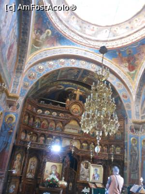 [P37] Potlogi - Ansamblul Brâncovenesc. Biserica, interior. » foto by iulianic
 - 
<span class="allrVoted glyphicon glyphicon-heart hidden" id="av1390220"></span>
<a class="m-l-10 hidden" id="sv1390220" onclick="voting_Foto_DelVot(,1390220,20192)" role="button">șterge vot <span class="glyphicon glyphicon-remove"></span></a>
<a id="v91390220" class=" c-red"  onclick="voting_Foto_SetVot(1390220)" role="button"><span class="glyphicon glyphicon-heart-empty"></span> <b>LIKE</b> = Votează poza</a> <img class="hidden"  id="f1390220W9" src="/imagini/loader.gif" border="0" /><span class="AjErrMes hidden" id="e1390220ErM"></span>
