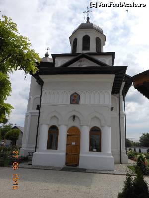 [P20] Potlogi - Biserica Sf. Dumitru, ctitorie brâncovenească.  » foto by iulianic
 - 
<span class="allrVoted glyphicon glyphicon-heart hidden" id="av645229"></span>
<a class="m-l-10 hidden" id="sv645229" onclick="voting_Foto_DelVot(,645229,20192)" role="button">șterge vot <span class="glyphicon glyphicon-remove"></span></a>
<a id="v9645229" class=" c-red"  onclick="voting_Foto_SetVot(645229)" role="button"><span class="glyphicon glyphicon-heart-empty"></span> <b>LIKE</b> = Votează poza</a> <img class="hidden"  id="f645229W9" src="/imagini/loader.gif" border="0" /><span class="AjErrMes hidden" id="e645229ErM"></span>