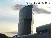 [P03] Vienna International Centre-otel si sticla » foto by dannek
 - 
<span class="allrVoted glyphicon glyphicon-heart hidden" id="av80668"></span>
<a class="m-l-10 hidden" id="sv80668" onclick="voting_Foto_DelVot(,80668,20236)" role="button">șterge vot <span class="glyphicon glyphicon-remove"></span></a>
<a id="v980668" class=" c-red"  onclick="voting_Foto_SetVot(80668)" role="button"><span class="glyphicon glyphicon-heart-empty"></span> <b>LIKE</b> = Votează poza</a> <img class="hidden"  id="f80668W9" src="/imagini/loader.gif" border="0" /><span class="AjErrMes hidden" id="e80668ErM"></span>