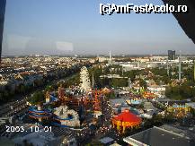[P10] Am ajuns la înălţimea maximă (aproximativ 60 m) la care poţi să urci cu Wiener Riesenrad. De aici poţi avea o imagine de ansamblu a parcului de distracţii Prater » foto by Costi
 - 
<span class="allrVoted glyphicon glyphicon-heart hidden" id="av27965"></span>
<a class="m-l-10 hidden" id="sv27965" onclick="voting_Foto_DelVot(,27965,20236)" role="button">șterge vot <span class="glyphicon glyphicon-remove"></span></a>
<a id="v927965" class=" c-red"  onclick="voting_Foto_SetVot(27965)" role="button"><span class="glyphicon glyphicon-heart-empty"></span> <b>LIKE</b> = Votează poza</a> <img class="hidden"  id="f27965W9" src="/imagini/loader.gif" border="0" /><span class="AjErrMes hidden" id="e27965ErM"></span>