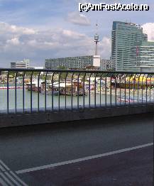 [P18] Viena - Donauinsel - cladirile ONU vazute din statia de metrou de pe linia U1 » foto by irma_ro*
 - 
<span class="allrVoted glyphicon glyphicon-heart hidden" id="av167665"></span>
<a class="m-l-10 hidden" id="sv167665" onclick="voting_Foto_DelVot(,167665,20236)" role="button">șterge vot <span class="glyphicon glyphicon-remove"></span></a>
<a id="v9167665" class=" c-red"  onclick="voting_Foto_SetVot(167665)" role="button"><span class="glyphicon glyphicon-heart-empty"></span> <b>LIKE</b> = Votează poza</a> <img class="hidden"  id="f167665W9" src="/imagini/loader.gif" border="0" /><span class="AjErrMes hidden" id="e167665ErM"></span>
