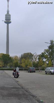 [P06] Viena - Donauturm - Danube Tower - turnul vazut dinspre statia Alte Donau » foto by irma_ro*
 - 
<span class="allrVoted glyphicon glyphicon-heart hidden" id="av167648"></span>
<a class="m-l-10 hidden" id="sv167648" onclick="voting_Foto_DelVot(,167648,20236)" role="button">șterge vot <span class="glyphicon glyphicon-remove"></span></a>
<a id="v9167648" class=" c-red"  onclick="voting_Foto_SetVot(167648)" role="button"><span class="glyphicon glyphicon-heart-empty"></span> <b>LIKE</b> = Votează poza</a> <img class="hidden"  id="f167648W9" src="/imagini/loader.gif" border="0" /><span class="AjErrMes hidden" id="e167648ErM"></span>