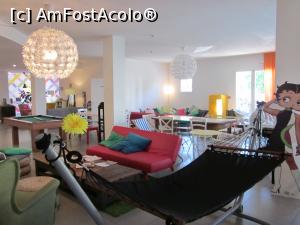 [P18] Zona de relaxare. În plan secund se poate observa și masa de biliard.  » foto by ariciu*
 - 
<span class="allrVoted glyphicon glyphicon-heart hidden" id="av735243"></span>
<a class="m-l-10 hidden" id="sv735243" onclick="voting_Foto_DelVot(,735243,20246)" role="button">șterge vot <span class="glyphicon glyphicon-remove"></span></a>
<a id="v9735243" class=" c-red"  onclick="voting_Foto_SetVot(735243)" role="button"><span class="glyphicon glyphicon-heart-empty"></span> <b>LIKE</b> = Votează poza</a> <img class="hidden"  id="f735243W9" src="/imagini/loader.gif" border="0" /><span class="AjErrMes hidden" id="e735243ErM"></span>