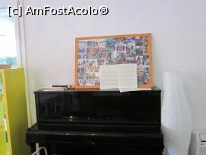 [P20] Pianina care e la dispoziția oaspeților » foto by ariciu*
 - 
<span class="allrVoted glyphicon glyphicon-heart hidden" id="av735245"></span>
<a class="m-l-10 hidden" id="sv735245" onclick="voting_Foto_DelVot(,735245,20246)" role="button">șterge vot <span class="glyphicon glyphicon-remove"></span></a>
<a id="v9735245" class=" c-red"  onclick="voting_Foto_SetVot(735245)" role="button"><span class="glyphicon glyphicon-heart-empty"></span> <b>LIKE</b> = Votează poza</a> <img class="hidden"  id="f735245W9" src="/imagini/loader.gif" border="0" /><span class="AjErrMes hidden" id="e735245ErM"></span>