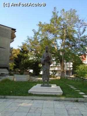 [P17] Bema Sfântului Pavel: statuia Apostolului, donație a Moscovei.  » foto by Carmen Ion
 - 
<span class="allrVoted glyphicon glyphicon-heart hidden" id="av1012588"></span>
<a class="m-l-10 hidden" id="sv1012588" onclick="voting_Foto_DelVot(,1012588,20252)" role="button">șterge vot <span class="glyphicon glyphicon-remove"></span></a>
<a id="v91012588" class=" c-red"  onclick="voting_Foto_SetVot(1012588)" role="button"><span class="glyphicon glyphicon-heart-empty"></span> <b>LIKE</b> = Votează poza</a> <img class="hidden"  id="f1012588W9" src="/imagini/loader.gif" border="0" /><span class="AjErrMes hidden" id="e1012588ErM"></span>