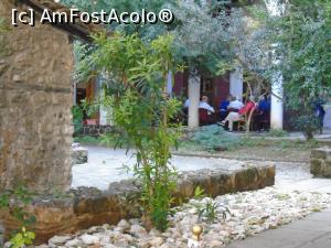 [P57] Cafenea pe strada Mitropoleos » foto by Carmen Ion
 - 
<span class="allrVoted glyphicon glyphicon-heart hidden" id="av1012628"></span>
<a class="m-l-10 hidden" id="sv1012628" onclick="voting_Foto_DelVot(,1012628,20252)" role="button">șterge vot <span class="glyphicon glyphicon-remove"></span></a>
<a id="v91012628" class=" c-red"  onclick="voting_Foto_SetVot(1012628)" role="button"><span class="glyphicon glyphicon-heart-empty"></span> <b>LIKE</b> = Votează poza</a> <img class="hidden"  id="f1012628W9" src="/imagini/loader.gif" border="0" /><span class="AjErrMes hidden" id="e1012628ErM"></span>
