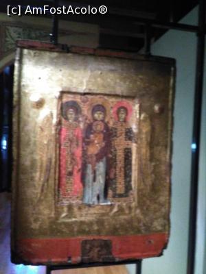 [P87] Muzeul Bizantin, etajul 1: icoană Sfânta Fecioară cu Sfinții Arhagheli Mihail și Gavriil, sec. XII » foto by Carmen Ion
 - 
<span class="allrVoted glyphicon glyphicon-heart hidden" id="av1012658"></span>
<a class="m-l-10 hidden" id="sv1012658" onclick="voting_Foto_DelVot(,1012658,20252)" role="button">șterge vot <span class="glyphicon glyphicon-remove"></span></a>
<a id="v91012658" class=" c-red"  onclick="voting_Foto_SetVot(1012658)" role="button"><span class="glyphicon glyphicon-heart-empty"></span> <b>LIKE</b> = Votează poza</a> <img class="hidden"  id="f1012658W9" src="/imagini/loader.gif" border="0" /><span class="AjErrMes hidden" id="e1012658ErM"></span>