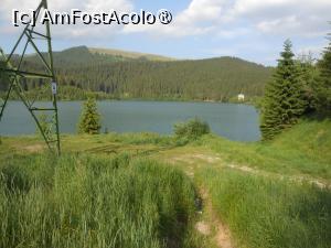 [P22] Transbucegi - Lacul Bolboci în apropiere de cabană. » foto by iulianic
 - 
<span class="allrVoted glyphicon glyphicon-heart hidden" id="av1437225"></span>
<a class="m-l-10 hidden" id="sv1437225" onclick="voting_Foto_DelVot(,1437225,20272)" role="button">șterge vot <span class="glyphicon glyphicon-remove"></span></a>
<a id="v91437225" class=" c-red"  onclick="voting_Foto_SetVot(1437225)" role="button"><span class="glyphicon glyphicon-heart-empty"></span> <b>LIKE</b> = Votează poza</a> <img class="hidden"  id="f1437225W9" src="/imagini/loader.gif" border="0" /><span class="AjErrMes hidden" id="e1437225ErM"></span>