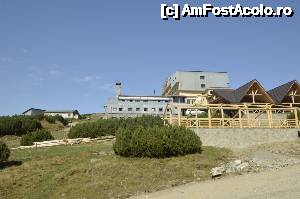 [P15] Pe așa-zisul TransBucegi, spre Piatra Arsă, Bolboci, Peștera - Complexul Piatra Arsă, în plin proces de extindere (pe partea de alimentație publică)  » foto by Dragoș_MD
 - 
<span class="allrVoted glyphicon glyphicon-heart hidden" id="av680764"></span>
<a class="m-l-10 hidden" id="sv680764" onclick="voting_Foto_DelVot(,680764,20272)" role="button">șterge vot <span class="glyphicon glyphicon-remove"></span></a>
<a id="v9680764" class=" c-red"  onclick="voting_Foto_SetVot(680764)" role="button"><span class="glyphicon glyphicon-heart-empty"></span> <b>LIKE</b> = Votează poza</a> <img class="hidden"  id="f680764W9" src="/imagini/loader.gif" border="0" /><span class="AjErrMes hidden" id="e680764ErM"></span>
