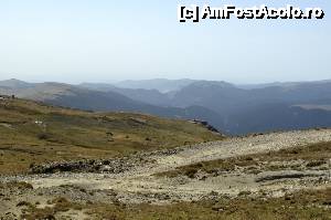 [P29] Pe așa-zisul TransBucegi, spre Piatra Arsă, Bolboci, Peștera - Lacul Bolboci în depărtare » foto by Dragoș_MD
 - 
<span class="allrVoted glyphicon glyphicon-heart hidden" id="av680781"></span>
<a class="m-l-10 hidden" id="sv680781" onclick="voting_Foto_DelVot(,680781,20272)" role="button">șterge vot <span class="glyphicon glyphicon-remove"></span></a>
<a id="v9680781" class=" c-red"  onclick="voting_Foto_SetVot(680781)" role="button"><span class="glyphicon glyphicon-heart-empty"></span> <b>LIKE</b> = Votează poza</a> <img class="hidden"  id="f680781W9" src="/imagini/loader.gif" border="0" /><span class="AjErrMes hidden" id="e680781ErM"></span>