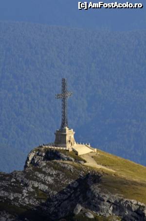 [P50] Pe așa-zisul TransBucegi, spre Piatra Arsă, Bolboci, Peștera - Monumentul Eroilor de pe Caraiman, văzut de pe Vf. Coștila » foto by Dragoș_MD
 - 
<span class="allrVoted glyphicon glyphicon-heart hidden" id="av680818"></span>
<a class="m-l-10 hidden" id="sv680818" onclick="voting_Foto_DelVot(,680818,20272)" role="button">șterge vot <span class="glyphicon glyphicon-remove"></span></a>
<a id="v9680818" class=" c-red"  onclick="voting_Foto_SetVot(680818)" role="button"><span class="glyphicon glyphicon-heart-empty"></span> <b>LIKE</b> = Votează poza</a> <img class="hidden"  id="f680818W9" src="/imagini/loader.gif" border="0" /><span class="AjErrMes hidden" id="e680818ErM"></span>