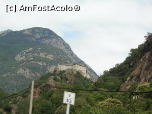 [P01] Forte di Bard din Valle d'Aosta, vazut de pe sosea.  » foto by Diaura*
 - 
<span class="allrVoted glyphicon glyphicon-heart hidden" id="av1057432"></span>
<a class="m-l-10 hidden" id="sv1057432" onclick="voting_Foto_DelVot(,1057432,20284)" role="button">șterge vot <span class="glyphicon glyphicon-remove"></span></a>
<a id="v91057432" class=" c-red"  onclick="voting_Foto_SetVot(1057432)" role="button"><span class="glyphicon glyphicon-heart-empty"></span> <b>LIKE</b> = Votează poza</a> <img class="hidden"  id="f1057432W9" src="/imagini/loader.gif" border="0" /><span class="AjErrMes hidden" id="e1057432ErM"></span>