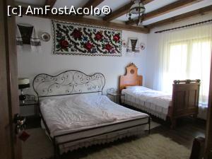 [P44] O cameră din care tocmai plecaseră ocupanții, în corpul cu sala de mese » foto by crismis
 - 
<span class="allrVoted glyphicon glyphicon-heart hidden" id="av787706"></span>
<a class="m-l-10 hidden" id="sv787706" onclick="voting_Foto_DelVot(,787706,20293)" role="button">șterge vot <span class="glyphicon glyphicon-remove"></span></a>
<a id="v9787706" class=" c-red"  onclick="voting_Foto_SetVot(787706)" role="button"><span class="glyphicon glyphicon-heart-empty"></span> <b>LIKE</b> = Votează poza</a> <img class="hidden"  id="f787706W9" src="/imagini/loader.gif" border="0" /><span class="AjErrMes hidden" id="e787706ErM"></span>
