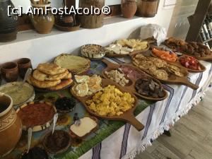 [P37] Casa Traditiilor, Ieud - ca sa vedeti un buffet susdez traditional, nu l-as da pe cel mai luxos mic dejun la cel mai luxos restaurant. Ma astept sa va fac pofta, asta e imi asum, dar toate aveau un gust desavarsit.  » foto by mishu
 - 
<span class="allrVoted glyphicon glyphicon-heart hidden" id="av902433"></span>
<a class="m-l-10 hidden" id="sv902433" onclick="voting_Foto_DelVot(,902433,20293)" role="button">șterge vot <span class="glyphicon glyphicon-remove"></span></a>
<a id="v9902433" class=" c-red"  onclick="voting_Foto_SetVot(902433)" role="button"><span class="glyphicon glyphicon-heart-empty"></span> <b>LIKE</b> = Votează poza</a> <img class="hidden"  id="f902433W9" src="/imagini/loader.gif" border="0" /><span class="AjErrMes hidden" id="e902433ErM"></span>