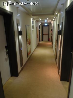[P04] New Splendid Hotel - holul de la etj. 4 » foto by Dragoș_MD
 - 
<span class="allrVoted glyphicon glyphicon-heart hidden" id="av1284810"></span>
<a class="m-l-10 hidden" id="sv1284810" onclick="voting_Foto_DelVot(,1284810,20305)" role="button">șterge vot <span class="glyphicon glyphicon-remove"></span></a>
<a id="v91284810" class=" c-red"  onclick="voting_Foto_SetVot(1284810)" role="button"><span class="glyphicon glyphicon-heart-empty"></span> <b>LIKE</b> = Votează poza</a> <img class="hidden"  id="f1284810W9" src="/imagini/loader.gif" border="0" /><span class="AjErrMes hidden" id="e1284810ErM"></span>
