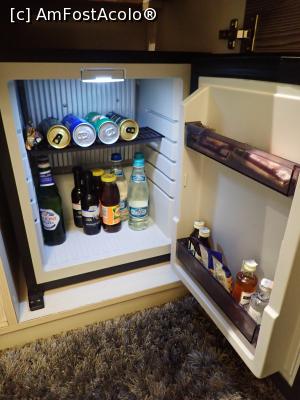 [P09] New Splendid Hotel - minibar » foto by Dragoș_MD
 - 
<span class="allrVoted glyphicon glyphicon-heart hidden" id="av1284815"></span>
<a class="m-l-10 hidden" id="sv1284815" onclick="voting_Foto_DelVot(,1284815,20305)" role="button">șterge vot <span class="glyphicon glyphicon-remove"></span></a>
<a id="v91284815" class=" c-red"  onclick="voting_Foto_SetVot(1284815)" role="button"><span class="glyphicon glyphicon-heart-empty"></span> <b>LIKE</b> = Votează poza</a> <img class="hidden"  id="f1284815W9" src="/imagini/loader.gif" border="0" /><span class="AjErrMes hidden" id="e1284815ErM"></span>