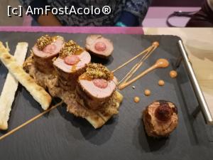 [P15] Cina mea din prima seară: mușchiuleț de porc pe pat de vinete » foto by crismis
 - 
<span class="allrVoted glyphicon glyphicon-heart hidden" id="av1149154"></span>
<a class="m-l-10 hidden" id="sv1149154" onclick="voting_Foto_DelVot(,1149154,20305)" role="button">șterge vot <span class="glyphicon glyphicon-remove"></span></a>
<a id="v91149154" class=" c-red"  onclick="voting_Foto_SetVot(1149154)" role="button"><span class="glyphicon glyphicon-heart-empty"></span> <b>LIKE</b> = Votează poza</a> <img class="hidden"  id="f1149154W9" src="/imagini/loader.gif" border="0" /><span class="AjErrMes hidden" id="e1149154ErM"></span>