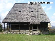 [P12] Muzeul Satului Maramuresean - casa 'Iurca'. » foto by presario
 - 
<span class="allrVoted glyphicon glyphicon-heart hidden" id="av64219"></span>
<a class="m-l-10 hidden" id="sv64219" onclick="voting_Foto_DelVot(,64219,20342)" role="button">șterge vot <span class="glyphicon glyphicon-remove"></span></a>
<a id="v964219" class=" c-red"  onclick="voting_Foto_SetVot(64219)" role="button"><span class="glyphicon glyphicon-heart-empty"></span> <b>LIKE</b> = Votează poza</a> <img class="hidden"  id="f64219W9" src="/imagini/loader.gif" border="0" /><span class="AjErrMes hidden" id="e64219ErM"></span>