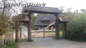 [P01] Poarta de acces în Muzeul Satului Maramureșean » foto by costy69*
 - 
<span class="allrVoted glyphicon glyphicon-heart hidden" id="av818340"></span>
<a class="m-l-10 hidden" id="sv818340" onclick="voting_Foto_DelVot(,818340,20342)" role="button">șterge vot <span class="glyphicon glyphicon-remove"></span></a>
<a id="v9818340" class=" c-red"  onclick="voting_Foto_SetVot(818340)" role="button"><span class="glyphicon glyphicon-heart-empty"></span> <b>LIKE</b> = Votează poza</a> <img class="hidden"  id="f818340W9" src="/imagini/loader.gif" border="0" /><span class="AjErrMes hidden" id="e818340ErM"></span>