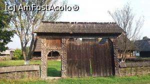 [P06] Muzeul Satului Maramureșean - altă poartă » foto by costy69*
 - 
<span class="allrVoted glyphicon glyphicon-heart hidden" id="av818345"></span>
<a class="m-l-10 hidden" id="sv818345" onclick="voting_Foto_DelVot(,818345,20342)" role="button">șterge vot <span class="glyphicon glyphicon-remove"></span></a>
<a id="v9818345" class=" c-red"  onclick="voting_Foto_SetVot(818345)" role="button"><span class="glyphicon glyphicon-heart-empty"></span> <b>LIKE</b> = Votează poza</a> <img class="hidden"  id="f818345W9" src="/imagini/loader.gif" border="0" /><span class="AjErrMes hidden" id="e818345ErM"></span>