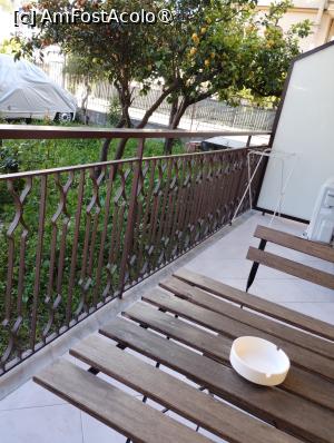[P19] Loc de fumat pentru cei interesaţi. Balconul camerei. » foto by Marius 72
 - 
<span class="allrVoted glyphicon glyphicon-heart hidden" id="av1425359"></span>
<a class="m-l-10 hidden" id="sv1425359" onclick="voting_Foto_DelVot(,1425359,20349)" role="button">șterge vot <span class="glyphicon glyphicon-remove"></span></a>
<a id="v91425359" class=" c-red"  onclick="voting_Foto_SetVot(1425359)" role="button"><span class="glyphicon glyphicon-heart-empty"></span> <b>LIKE</b> = Votează poza</a> <img class="hidden"  id="f1425359W9" src="/imagini/loader.gif" border="0" /><span class="AjErrMes hidden" id="e1425359ErM"></span>