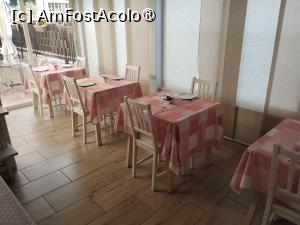 [P06] Sala de mic dejun » foto by Marius 72
 - 
<span class="allrVoted glyphicon glyphicon-heart hidden" id="av1425346"></span>
<a class="m-l-10 hidden" id="sv1425346" onclick="voting_Foto_DelVot(,1425346,20349)" role="button">șterge vot <span class="glyphicon glyphicon-remove"></span></a>
<a id="v91425346" class=" c-red"  onclick="voting_Foto_SetVot(1425346)" role="button"><span class="glyphicon glyphicon-heart-empty"></span> <b>LIKE</b> = Votează poza</a> <img class="hidden"  id="f1425346W9" src="/imagini/loader.gif" border="0" /><span class="AjErrMes hidden" id="e1425346ErM"></span>
