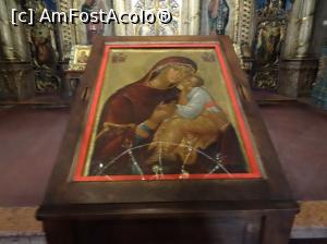 [P25] Novi Sad: copia originală a icoanei făcătoare de minuni a Maicii Domnului din Smolensk ”Dulcea sărutare” din Uspenska-tsrkva (Biserica Adormirea Maicii Domnului)  » foto by mariana.olaru
 - 
<span class="allrVoted glyphicon glyphicon-heart hidden" id="av842498"></span>
<a class="m-l-10 hidden" id="sv842498" onclick="voting_Foto_DelVot(,842498,20351)" role="button">șterge vot <span class="glyphicon glyphicon-remove"></span></a>
<a id="v9842498" class=" c-red"  onclick="voting_Foto_SetVot(842498)" role="button"><span class="glyphicon glyphicon-heart-empty"></span> <b>LIKE</b> = Votează poza</a> <img class="hidden"  id="f842498W9" src="/imagini/loader.gif" border="0" /><span class="AjErrMes hidden" id="e842498ErM"></span>