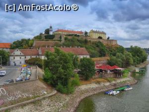 [P03] Cetatea Petrovaradin văzută de pe podul Varadinski » foto by mariana.olaru
 - 
<span class="allrVoted glyphicon glyphicon-heart hidden" id="av842472"></span>
<a class="m-l-10 hidden" id="sv842472" onclick="voting_Foto_DelVot(,842472,20351)" role="button">șterge vot <span class="glyphicon glyphicon-remove"></span></a>
<a id="v9842472" class=" c-red"  onclick="voting_Foto_SetVot(842472)" role="button"><span class="glyphicon glyphicon-heart-empty"></span> <b>LIKE</b> = Votează poza</a> <img class="hidden"  id="f842472W9" src="/imagini/loader.gif" border="0" /><span class="AjErrMes hidden" id="e842472ErM"></span>